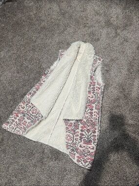 Anthropologie Cream and Rose Patterned Faux-Sherpa Vest